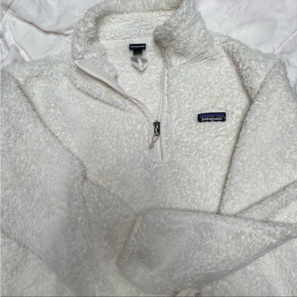 Patagonia Los Gatos quarter zip pull over. Size medium.